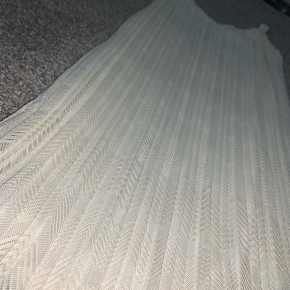 Anthropologie Meadow Rue Pleated V neck Dress - Picture 4 of 7